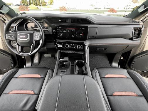 2025 GMC Sierra 1500 AT4
