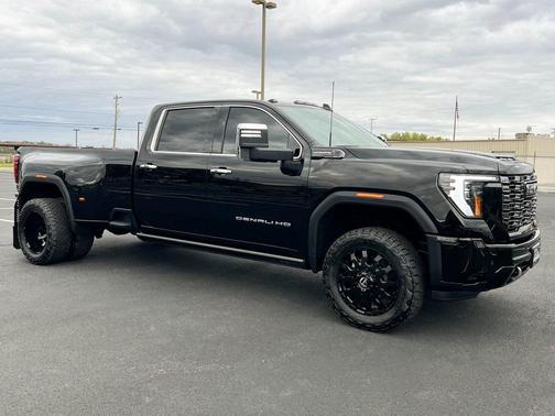 2025 GMC Sierra 3500 Denali