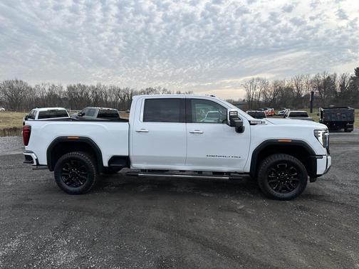 2024 GMC Sierra 2500 Denali