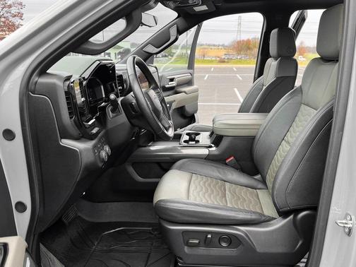 2024 Chevrolet Silverado 2500 4WD Crew Cab Standard Bed ZR2