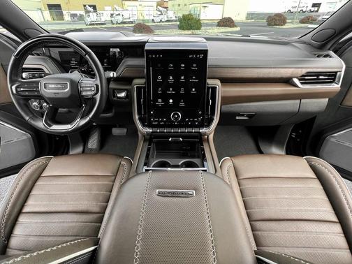 2025 GMC Yukon Denali Ultimate