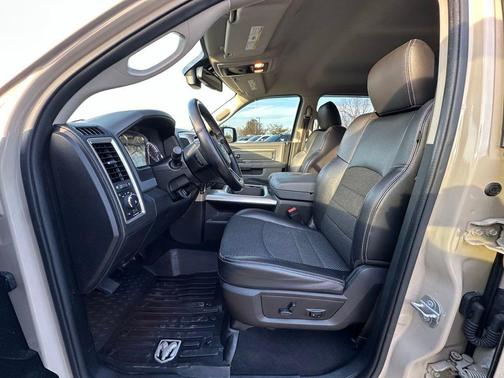 2019 RAM 1500 Classic Warlock Crew Cab 4x4 5'7' Box