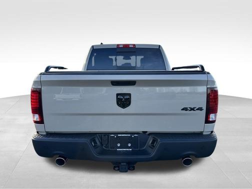 2019 RAM 1500 Classic Warlock Crew Cab 4x4 5'7' Box