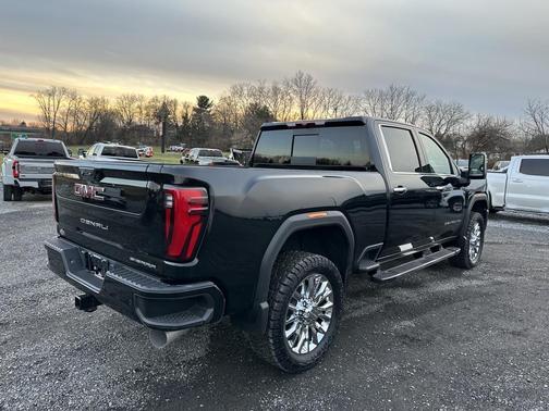 2024 GMC Sierra 2500 Denali