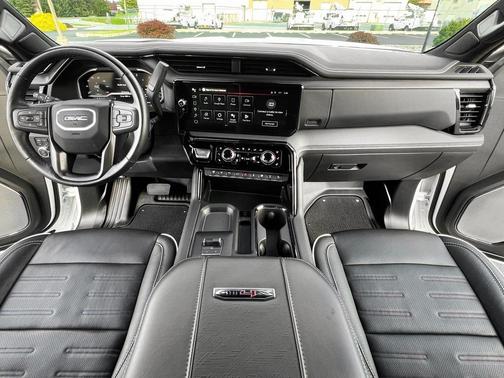 2024 GMC Sierra 2500 AT4