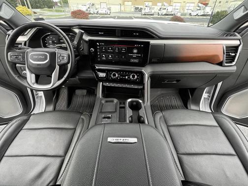 2025 GMC Sierra 2500 Denali