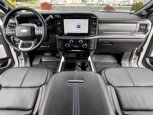 2025 Ford F-250 Platinum