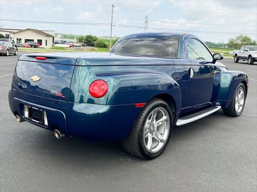 2005 Chevrolet SSR Base