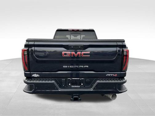 2024 GMC Sierra 2500 AT4