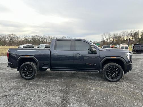2024 GMC Sierra 2500 AT4