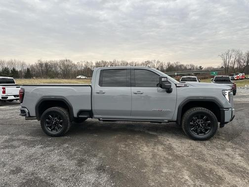 2024 GMC Sierra 2500 AT4