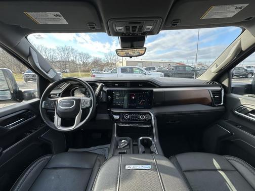 2024 GMC Sierra 2500 Denali