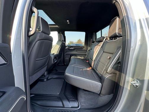 2025 GMC Sierra 2500 AT4X