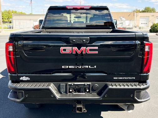 2024 GMC Sierra 2500 Denali