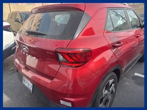 2023 Hyundai VENUE SEL