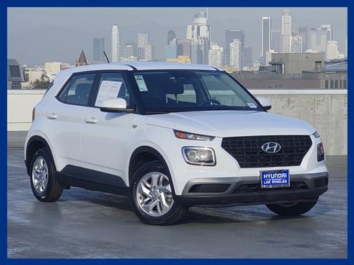 2023 Hyundai VENUE SE