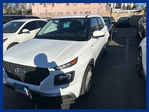 2023 Hyundai VENUE SE