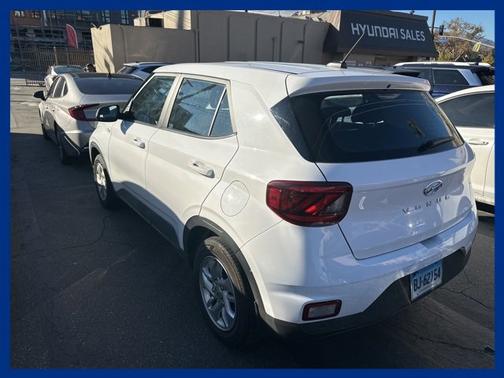 2023 Hyundai VENUE SE