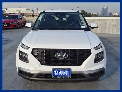 2023 Hyundai VENUE SE
