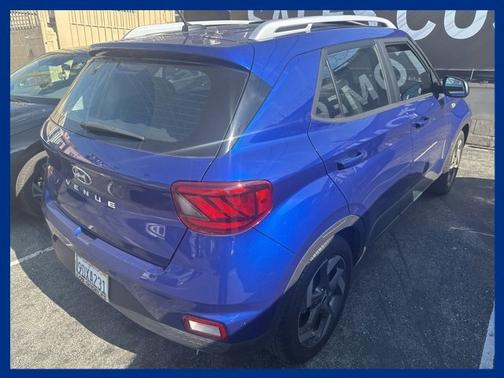 2023 Hyundai VENUE SEL