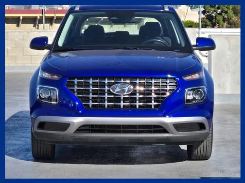 2023 Hyundai VENUE SEL