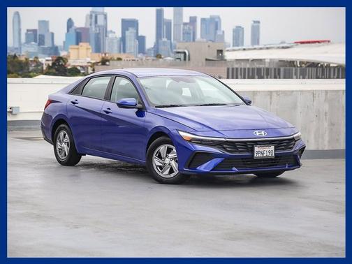 2024 Hyundai ELANTRA SE