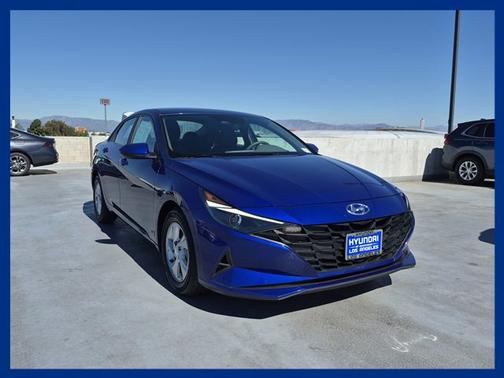 2022 Hyundai ELANTRA SE