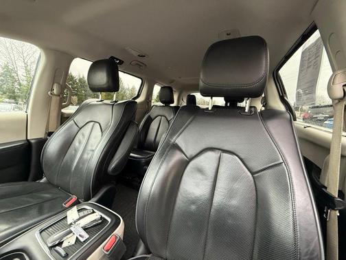 2018 Chrysler Pacifica Hybrid Limited