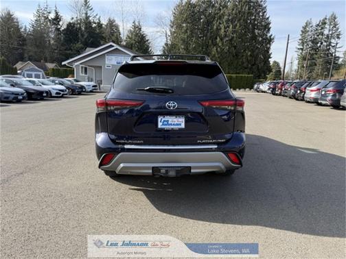 2022 Toyota Highlander Platinum