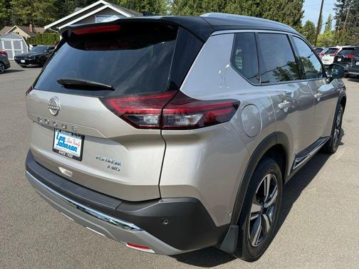 Champagne Silver Metallic/Super Black 2023 Nissan Rogue Platinum
