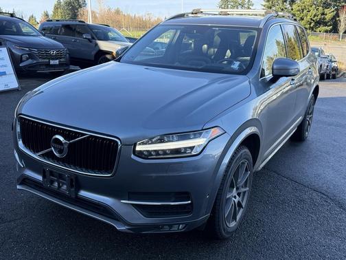 2018 Volvo XC90 T6 Momentum