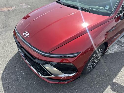 2024 Hyundai SONATA Hybrid Limited