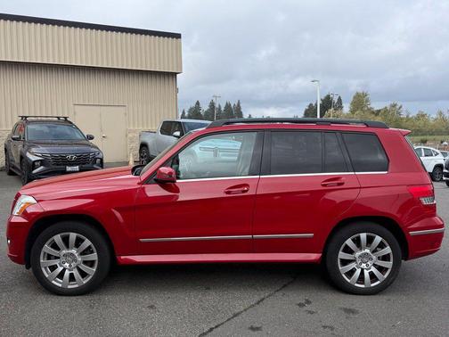 Red 2010 Mercedes-Benz GLK-Class GLK 350 4MATIC