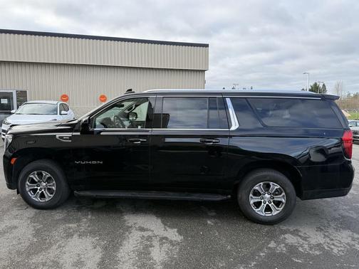 2023 GMC Yukon XL SLE