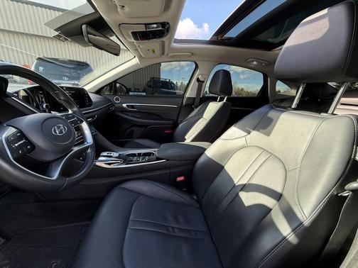 2022 Hyundai SONATA Limited