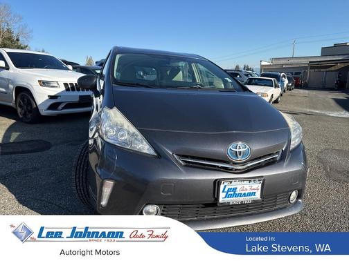 2013 Toyota Prius v Five