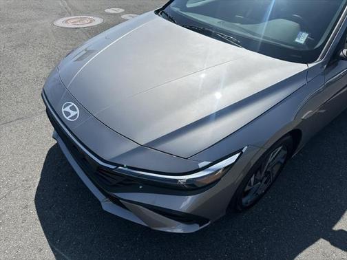 2025 Hyundai ELANTRA Sport