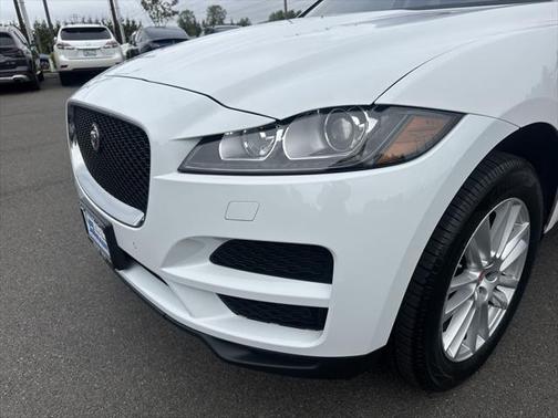2019 Jaguar F-PACE 25t Prestige