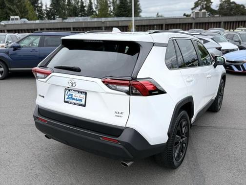 2020 Toyota RAV4 XLE Premium
