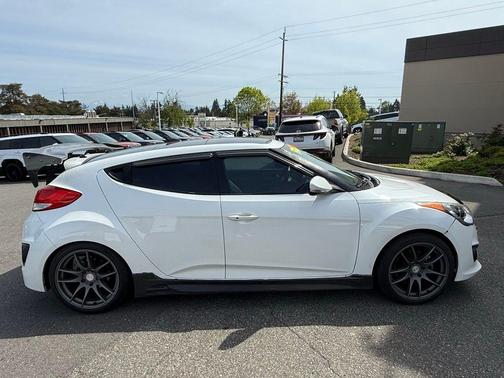 Elite White Pearl 2016 Hyundai Veloster Turbo