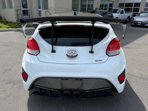 Elite White Pearl 2016 Hyundai Veloster Turbo