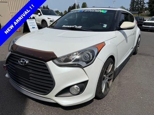 Elite White Pearl 2016 Hyundai Veloster Turbo