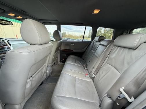 2005 Toyota Highlander Base