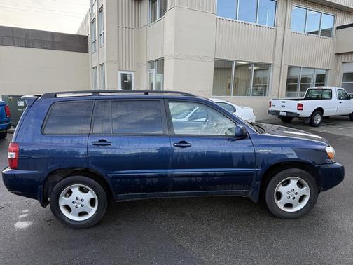 2005 Toyota Highlander Base