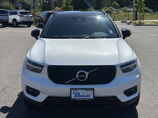 2020 Volvo XC40 T5 R-Design