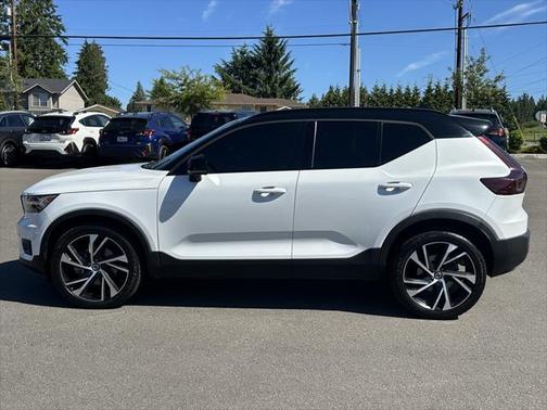 2020 Volvo XC40 T5 R-Design