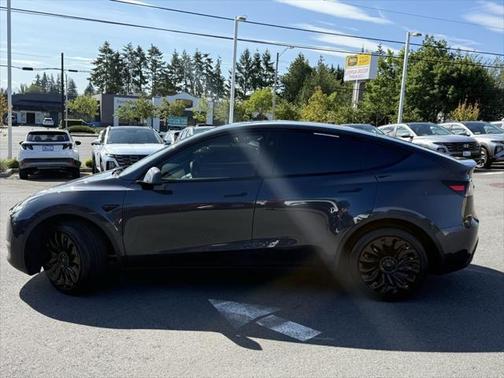 2024 Tesla Model Y Base