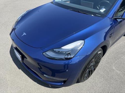 2023 Tesla Model Y Long Range Dual Motor All-Wheel Drive