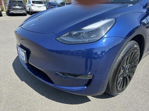 2023 Tesla Model Y Long Range Dual Motor All-Wheel Drive