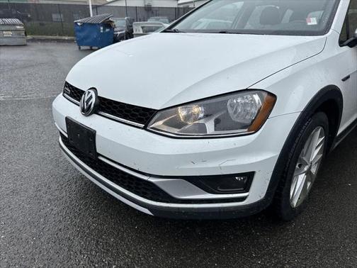 2017 Volkswagen Golf Alltrack TSI S